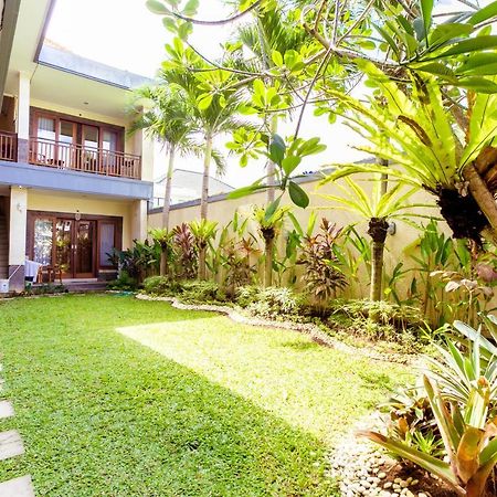 Sakura Guest House Canggu Buitenkant foto