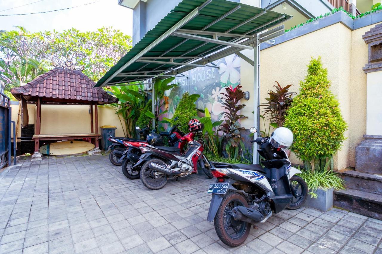 Sakura Guest House Canggu Buitenkant foto